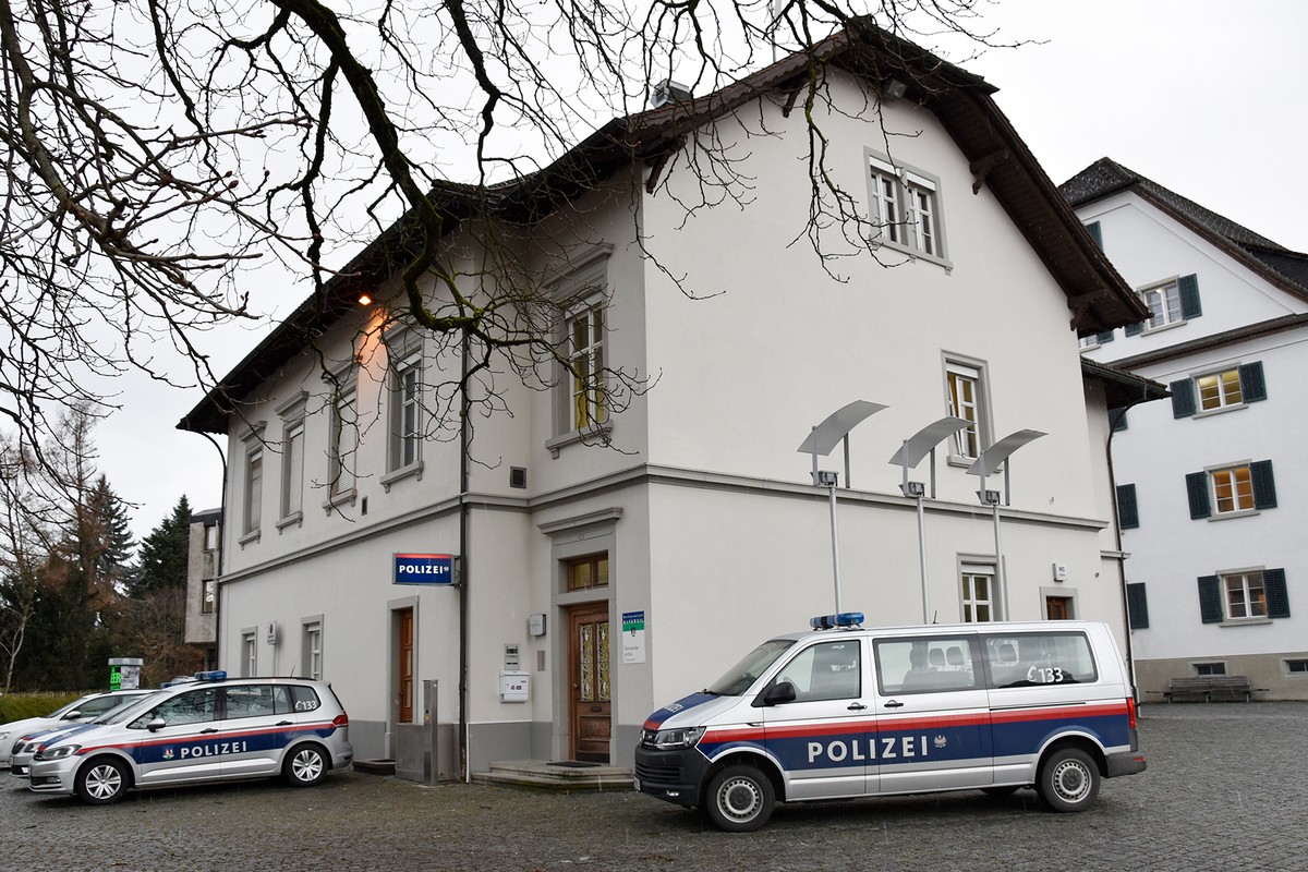 Das Gebäude der Bundespolizei an der Bahnhofstraße 1 in Rankweil wir derzeit saniert. (Bildquelle: Marktgemeinde Rankweil)
