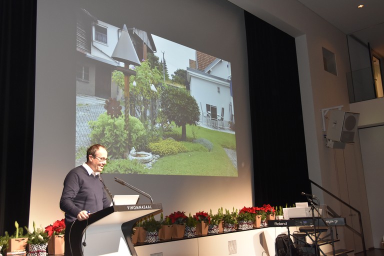 Vizebürgermeister Andreas Prenn eröffnet die Veranstaltung: Rankweil holt Gartenfreunde vor den Vorhang © Marktgemeinde Rankweil / Katrin Ehrenbrandtner