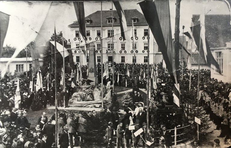 Festakt zur Einweihung des Denkmals im August 1910 © Gemeindearchiv Rankweil.JPG