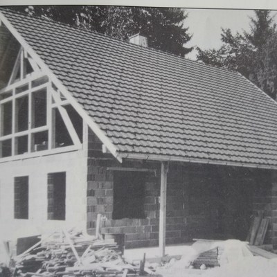 1967 fand die Firstfeier des ersten Vereinshauses statt..JPG