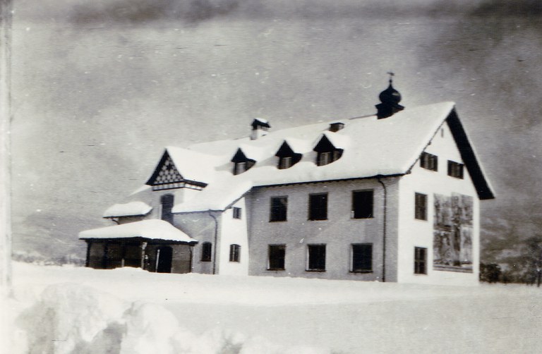 Die Sigmund-Nachbauer-Schule wurde 1951 eröffnet.jpg