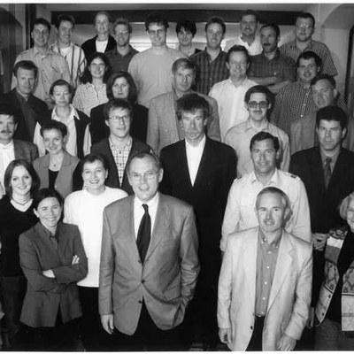 Mit diesem Team zog der damalige Bürgermeister Hans Kohler im Frühjahr 1998 ins neue Rathaus ein. © Marktgemeinde Rankweil